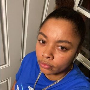 Meet your Posher, Latosha